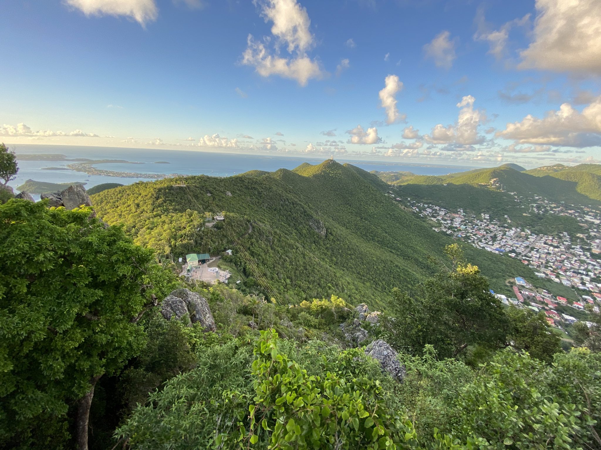 Vue panoramique de SAINT MARTIN- Duplex LA JUNGLE BLEUE -Résidence Anse Margot - île de SAINT MARTIN - Antilles Françaises